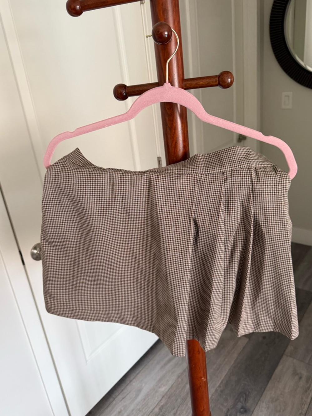 Good Luck Gem Brown and Cream Houndstooth Pleated Mini SKORT
